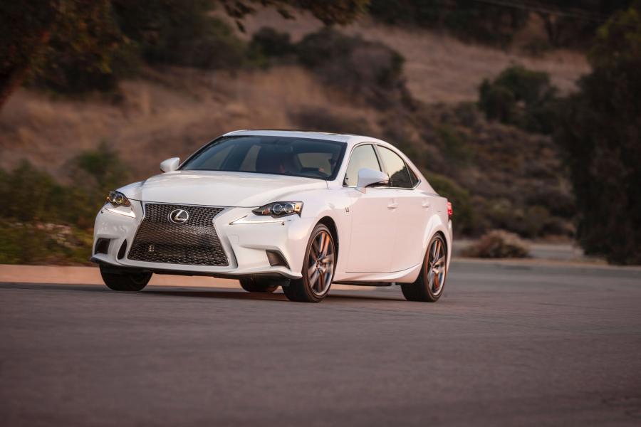  Lexus IS300 AWD F-Sport 2015 года  (фото 48 из 48)